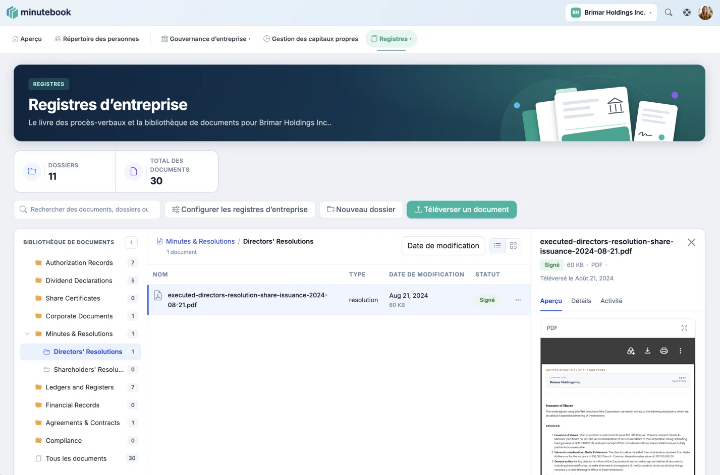 La page Registres d’entreprise dans Minute Book Cloud, avec les dossiers de la bibliothèque de documents à gauche, le dossier des résolutions des administrateurs ouvert et une résolution signée des administrateurs pour une émission d’actions affichée en PDF.